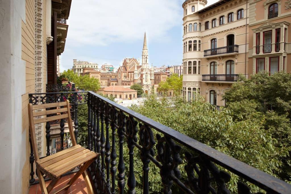 Beautiful Apartment In Eixample Barcelona Exterior foto